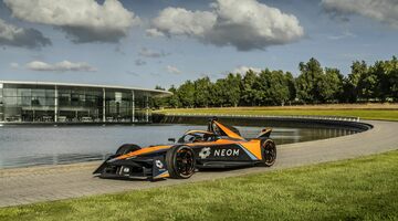 Стоффель Вандорн и Ник де Врис не будут выступать за McLaren в Формуле Е