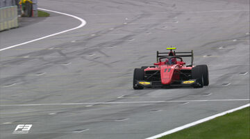 Александр Смоляр прорвался с 16-го на 8-е место во второй гонке Ф3 в Шпильберге