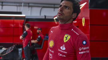 Деймон Хилл: Сайнс является настоящим лидером Ferrari