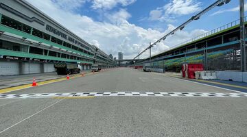 В Сингапуре началась подготовка к Гран При Формулы 1. Фото