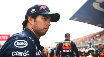 У Red Bull Racing не хватило денег на днище для машины Серхио Переса?