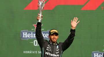 Джолион Палмер: Если в следующем году Mercedes сможет побеждать, за титул будет бороться Хэмилтон