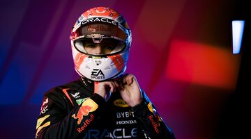 Пилоты Red Bull показали шлемы на сезон-2023
