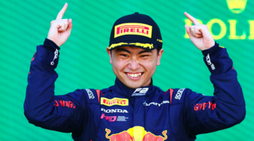 Аюми Иваса выиграл хаотичную воскресную гонку Формулы 2 в Австралии