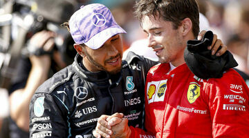 «Привет, Льюис!» Леклер высказался о возможном переходе Хэмилтона в Ferrari