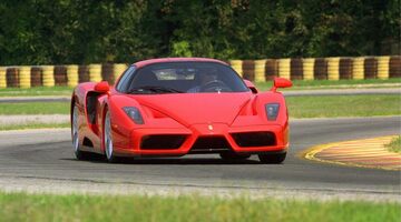 Фернандо Алонсо продал суперкар Ferrari Enzo за €5,4 млн