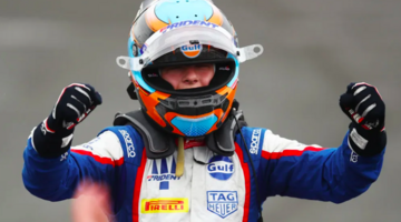 Оливер Гёте выиграл воскресную гонку Формулы 3 в Сильверстоуне, Бедрин – 18-й