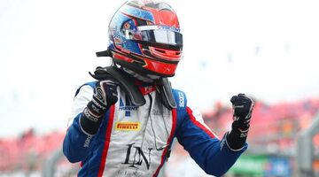 Клемент Новалак одержал первую победу в Ф2 в драматичной гонке в Зандворте