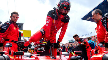 Карлос Сайнс: Ferrari поборолась за подиум только благодаря погоде