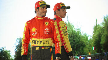 Ferrari показала особую экипировку пилотов для Гран При Италии