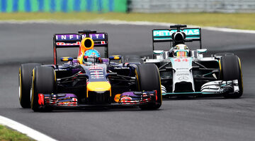 Эдриан Ньюи: Red Bull поборолась бы с Mercedes в 2014 году при одинаковом моторе