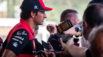Карлос Сайнс объявил об уходе из Ferrari