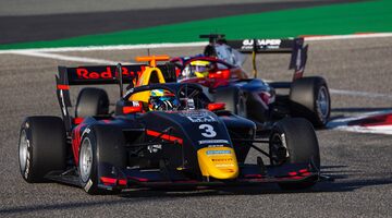 Линдблад выиграл первую гонку Формулы 3 в Бахрейне, Бедрин — 13-й