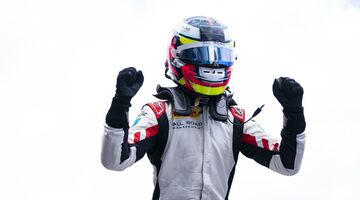 Мартиниус Стенсхорн выиграл первую гонку Формулы 3 в Австралии, Бедрин – 8-й