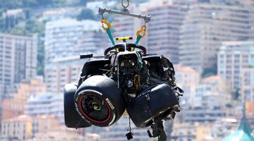 Авария на Гран При Монако привела к травме фотографа