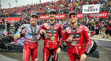 Франческо Баньяя выиграл спринт MotoGP в Японии, у Ducati дубль