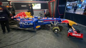 Red Bull показал болид в отменённой ливрее