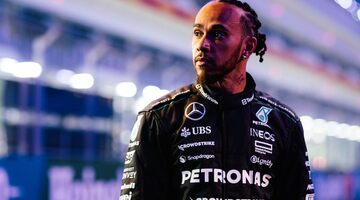 «У нас контракт». Mercedes не отпустит Хэмилтона в Ferrari до конца года