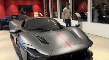 Карлос Сайнс получил от Ferrari суперкар Daytona SP3