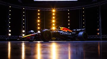 Red Bull показал новый болид RB21