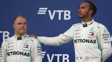 «Надо было поступить, как с Боттасом». Льюис Хэмилтон дал совет Ferrari