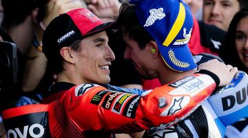 Алекс и Марк Маркес оформили дубль в спринте MotoGP в Сильверстоуне 