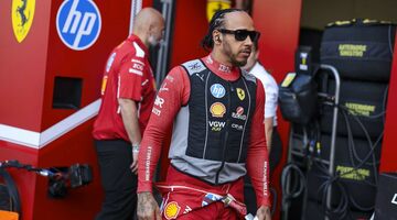 «Ты не ответил на мой вопрос». У Хэмилтона снова разногласия с Ferrari по радио