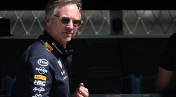 Кристиан Хорнер раскритиковал FIA за молчание по ситуации с Ферстаппеном и Расселом