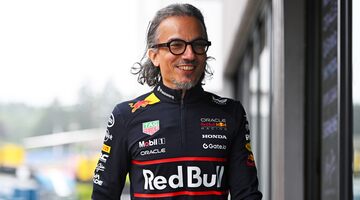«Попросил несколько часов подумать»: Мекис — о предложении возглавить Red Bull