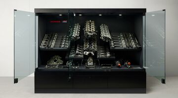 Последний двигатель Honda Формулы 1 Айртона Сенны продадут с аукциона