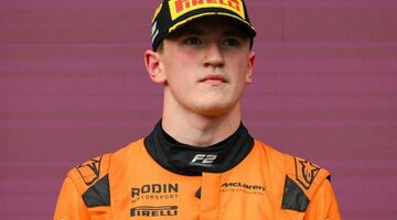 Red Bull Racing ведёт переговоры с покинувшим McLaren Алексом Данном