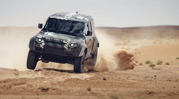 Defender начал тесты внедорожника для «Дакара»