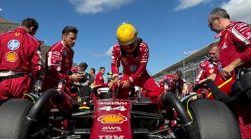 Комментатор: В Ferrari не слушают мнение Хэмилтона