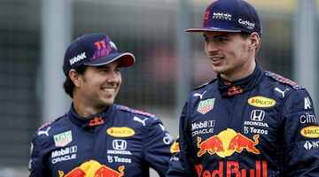 Серхио Перес: Даже Хэмилтон не смог бы выдержать давления в Red Bull