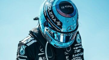 «Как можно срезать поворот и сохранить место!?» Расселл недоволен судейством в Мексике