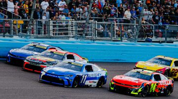 Чемпионом NASCAR Cup Series 2025 года стал гонщик без побед в плей-офф