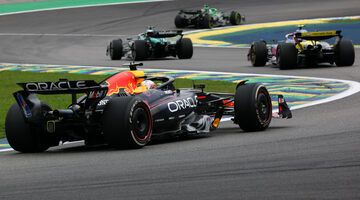 В FIA объяснили, почему смена двигателя на машине Ферстаппена в Бразилии не вызвала вопросов