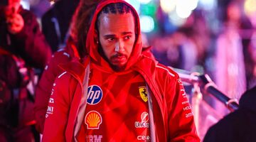 «Нет, атакуй!» Реальная причина провала Хэмилтона в квалификации в Лас-Вегасе