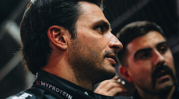 Карлос Сайнс объяснил, почему не разочарован седьмым местом после старта с третьего