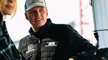 Официально: Мик Шумахер проведет полный сезон в IndyCar в 2026 году 