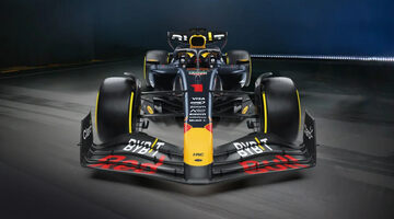 Red Bull Racing выставила на продажу десять копий чемпионской машины Ферстаппена