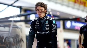 Отец Кими Антонелли выступил с заявлением на фоне угроз в адрес своего сына