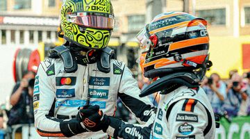 «Норрис не виноват, что Пиастри проигрывает». Вильнёв раскритиковал болельщиков