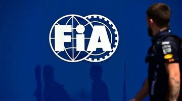 FIA ушла от ответа на вопрос о запрете мотора Mercedes