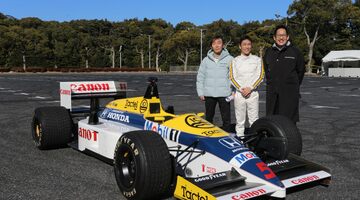 Такума Сато проехал на историческом Williams в Токио