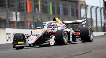 Калле Рованпера дебютировал в формульных гонках