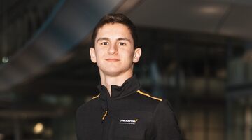 Команда McLaren объявила имя нового резервного пилота на 2026 год