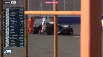 Команда Rossa не смогла завершить гонку «24 часа Дубая» из-за страшной аварии