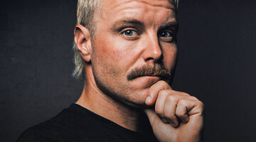 «Какой абсурд!» Хилл раскритиковал штраф Боттаса в первой гонке с Cadillac