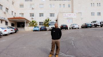 Льюис Хэмилтон побывал в Иордании ради помощи людям в Газе